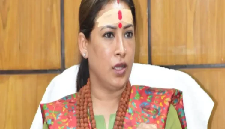 Minister Rekha Arya