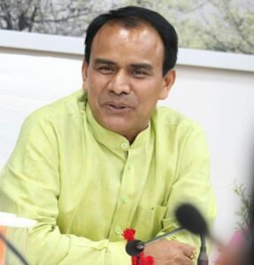 डॉ धन सिंह रावत