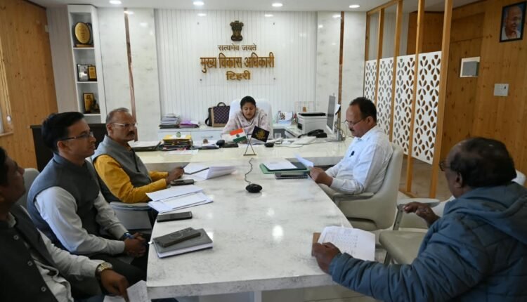 Tehri News -Sub-Divisional-Magistrate-to-assess-the-ground-reality-of-pothole-free-roads